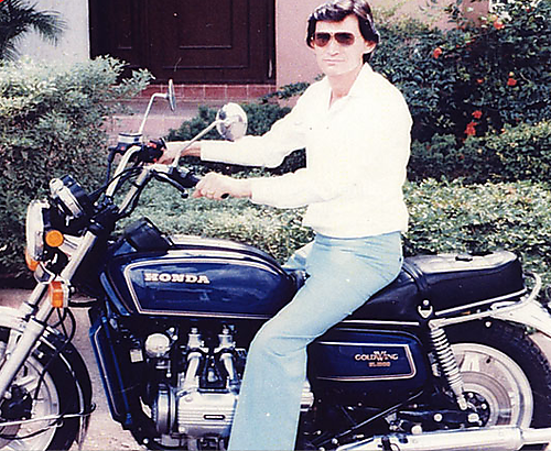 Felix Gallardo en su moto